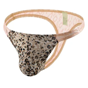 String sexy avec un motif léopard